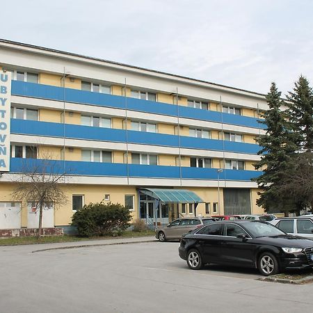 Hostel Turist Zvolen Bagian luar foto