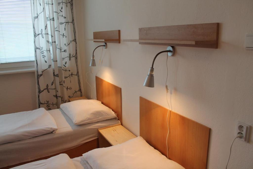 Hostel Turist Zvolen Bagian luar foto