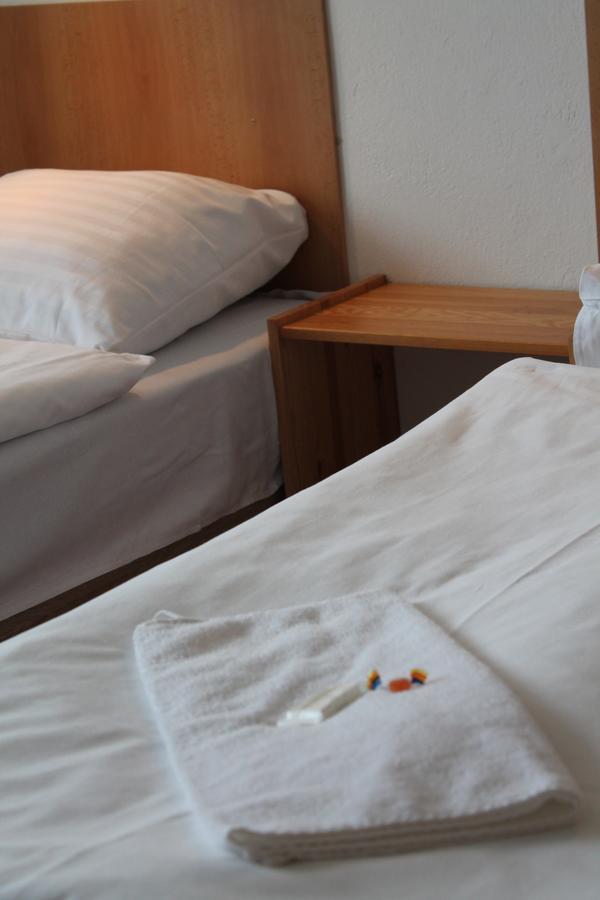 Hostel Turist Zvolen Bagian luar foto